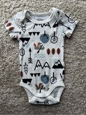 Modern Moments by Gerber 6-9M Woodland Fox Mountain Print Bodysuit